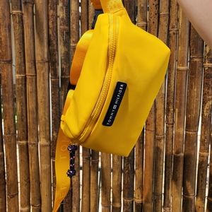 TH Fannypack NWOT